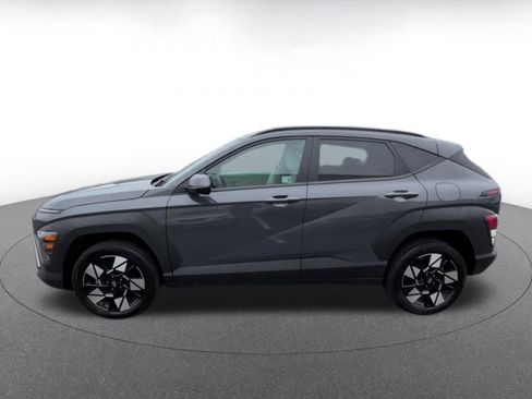 Used 2025 Hyundai Kona SEL image 9