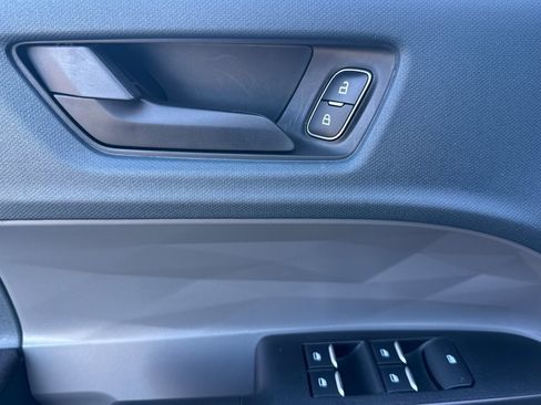 Used 2025 Ford Maverick XL w/ Equipment Group 102A image 12