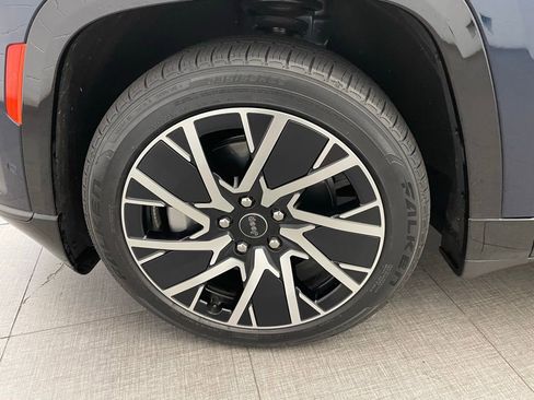 New 2025 Jeep Wagoneer S Limited image 8