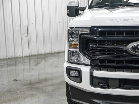 Used 2022 Ford F250 XLT w/ Black Appearance Package AWD/4WD image 46