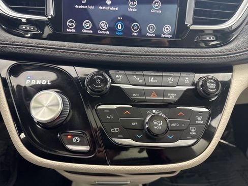 Used 2020 Chrysler Pacifica Limited w/ Advanced Safetytec Group image 24
