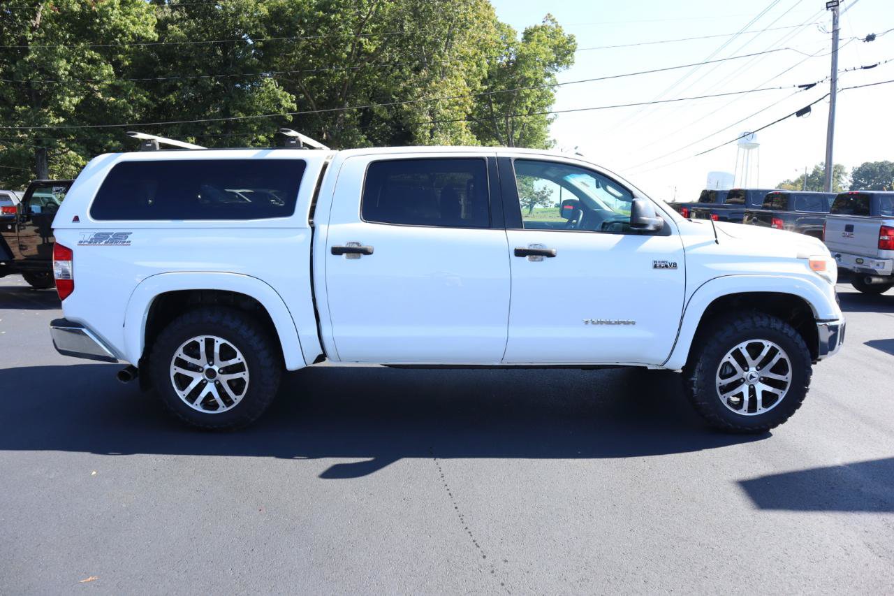 Used 2017 Toyota Tundra SR5 w/ SR5 Upgrade Package AWD/4WD image 2