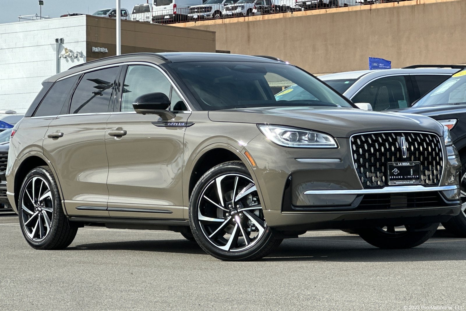 New 2025 Lincoln Corsair Grand Touring w/ Equipment Group 302A AWD/4WD image 1