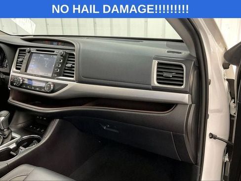 Used 2019 Toyota Highlander XLE AWD/4WD image 18