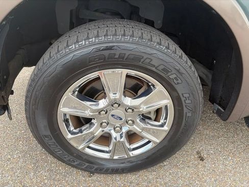Used 2015 Ford F150 Lariat RWD image 11