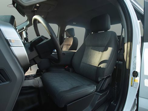 Used 2022 Ford F150 XL RWD image 16