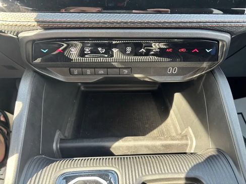 New 2026 Jeep Cherokee Limited AWD/4WD image 17