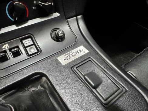 Used 2002 Dodge Viper GTS RWD image 36