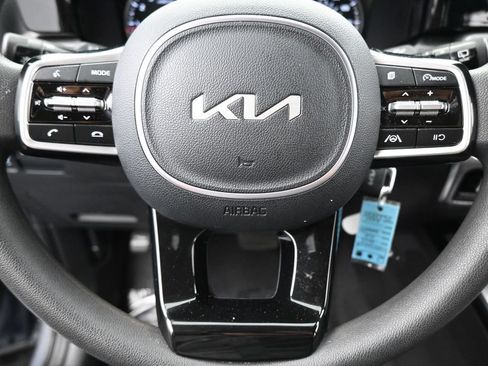 Used 2023 Kia Sorento LX FWD image 30