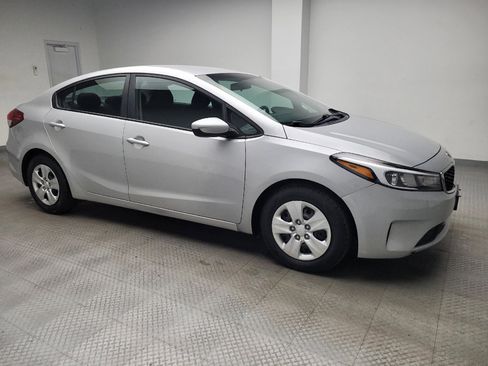 Used 2018 Kia Forte LX image 11