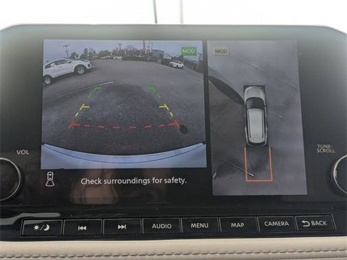 Used 2023 Nissan Rogue SL w/ SL Premium Package image 22