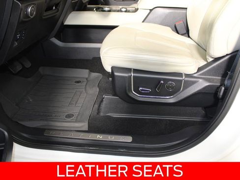 Certified 2020 Ford Expedition Platinum image 8