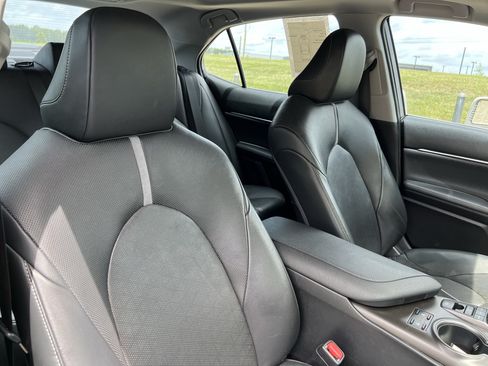 Used 2021 Toyota Camry XSE w/ Navigation Package FWD image 35