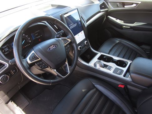 Used 2024 Ford Edge SEL AWD/4WD image 15