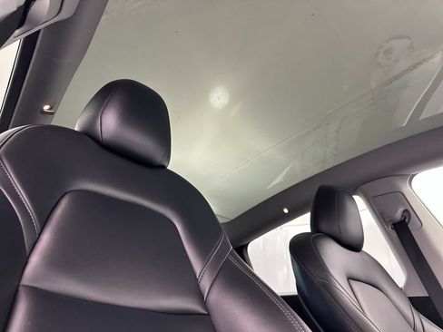 Used 2023 Tesla Model Y Long Range AWD/4WD image 17
