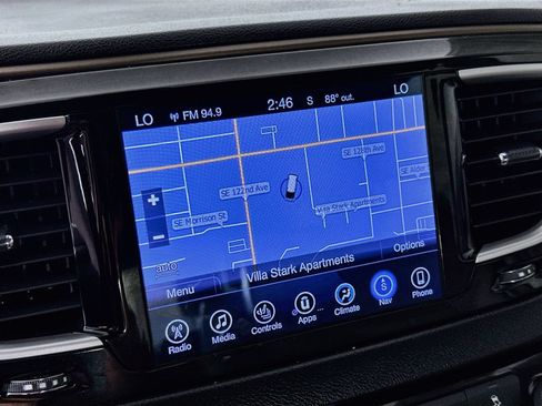 Used 2017 Chrysler Pacifica Touring-L FWD image 14