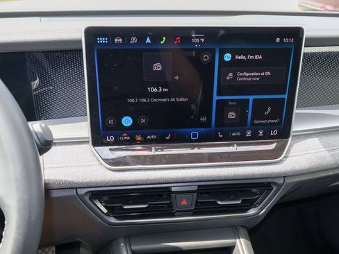 Certified 2025 Volkswagen Tiguan S FWD image 17