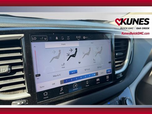 Used 2023 Chrysler Pacifica Touring-L FWD image 24