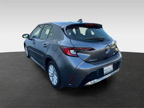 Used 2023 Toyota Corolla SE image 4