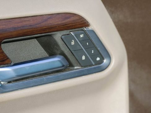 Used 2023 GMC Sierra 1500 SLT w/ SLT Premium Package image 12