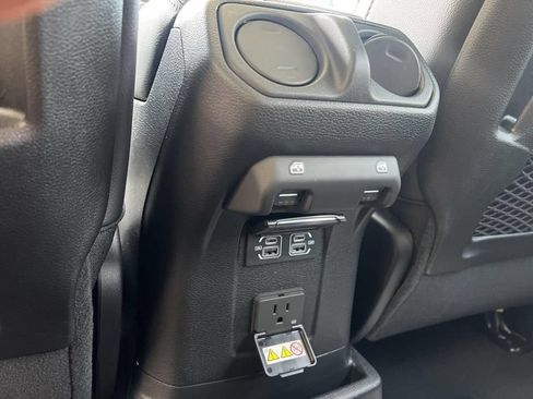 Used 2024 Jeep Wrangler Unlimited Sahara AWD/4WD image 25