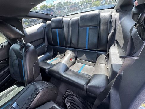 Used 2010 Ford Mustang GT RWD image 11