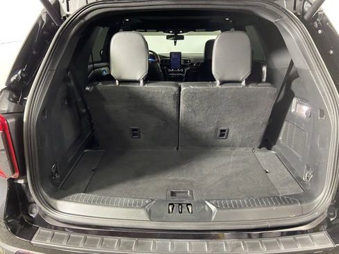 Used 2022 Ford Explorer ST w/ ST Street Pack image 9
