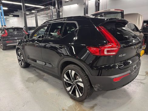 Certified 2023 Volvo XC40 B5 Plus w/ Protection Package Premier image 2
