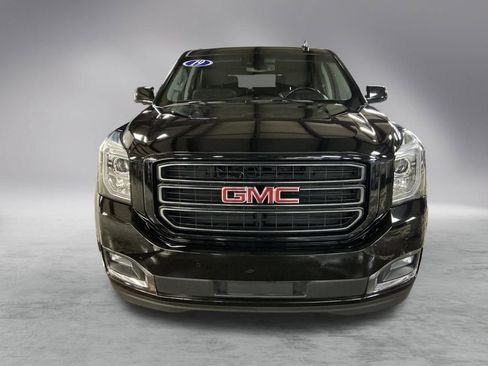 Used 2019 GMC Yukon SLT w/ Graphite Edition image 8