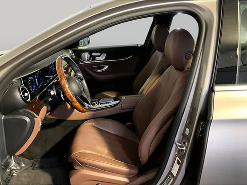 Used 2022 Mercedes-Benz E 450 4MATIC Sedan image 9