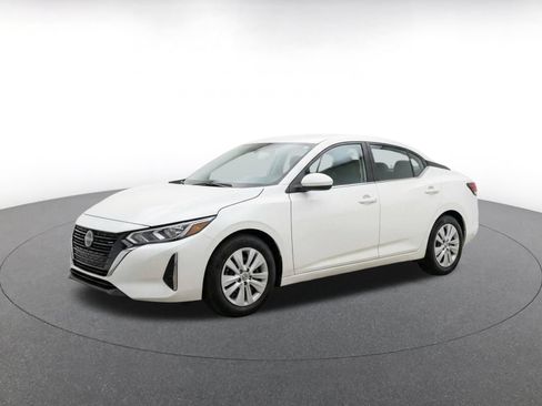 Used 2025 Nissan Sentra S FWD image 3