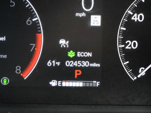 Used 2024 Honda Pilot TrailSport image 34