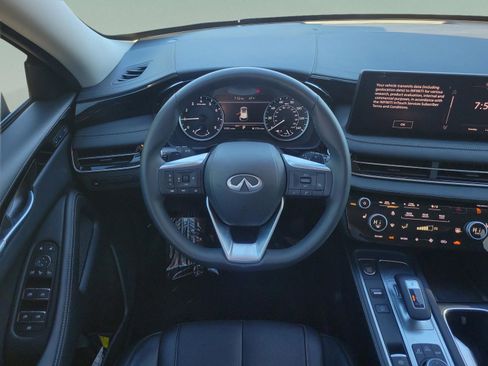 Certified 2025 INFINITI QX60 Pure image 6