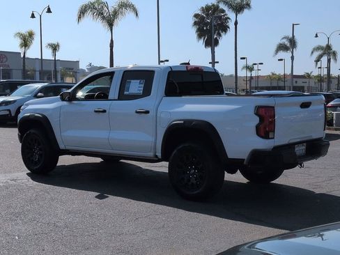Used 2023 Chevrolet Colorado Trail Boss w/ Technology Package AWD/4WD image 6