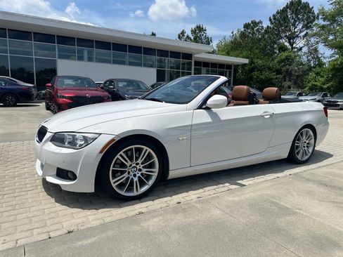 Used 2013 BMW 335i Convertible RWD image 12