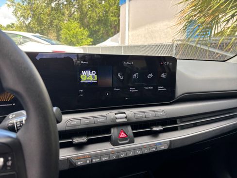 Used 2025 Kia K4 FWD image 18