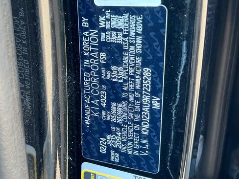 Used 2024 Kia Soul LX w/ Option Group 015 FWD image 30