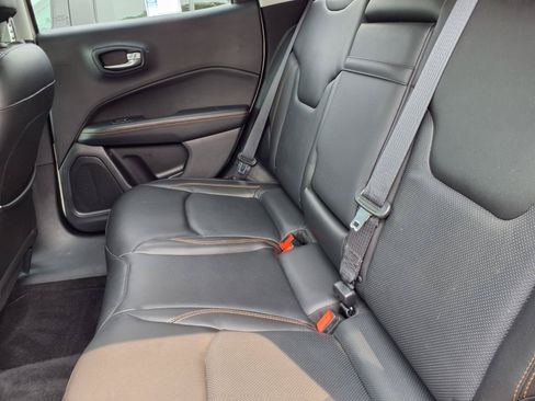 Used 2018 Jeep Compass Limited AWD/4WD image 7