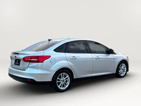 Used 2015 Ford Focus SE image 5