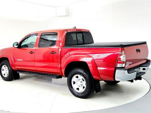 Used 2015 Toyota Tacoma 4x4 Double Cab w/ SR5 Package image 4