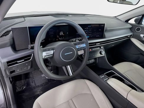 Certified 2025 Hyundai Sonata SEL image 9