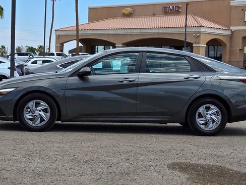 Used 2026 Hyundai Elantra SE w/ Cargo Package FWD image 7