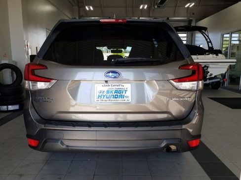 Used 2019 Subaru Forester Premium w/ All-Weather Package AWD/4WD image 19