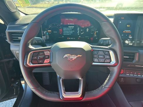 Used 2024 Ford Mustang Coupe image 11