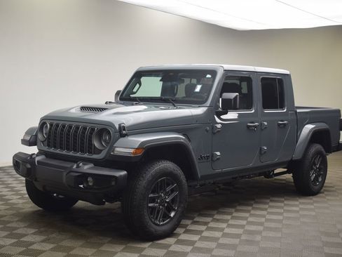 New 2026 Jeep Gladiator Sport image 17