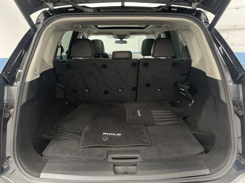 Used 2023 Nissan Rogue SV w/ SV Premium B Package image 15