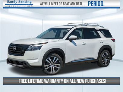 New 2025 Nissan Pathfinder Platinum w/ Black Appearance Package