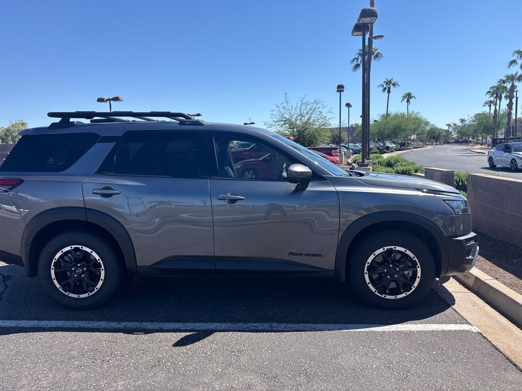 Used 2024 Nissan Pathfinder Rock Creek AWD/4WD image 3