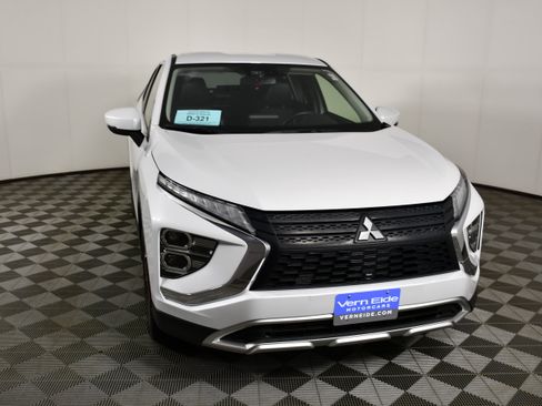 Used 2024 Mitsubishi Eclipse Cross SE AWD/4WD image 3