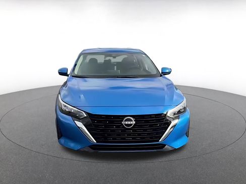 Used 2025 Nissan Sentra SV image 4